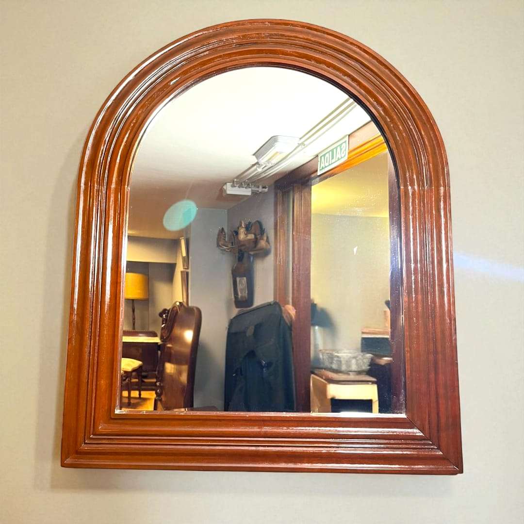 Espejo caoba semi ovalado clásico y único - Cositas Antiguas – La Guadaña, Anticuarios Online en Jerez , vender antigüedades, muebles antiguos
