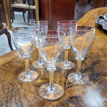 Cristalería de lujo: Copas de cristal elegantes - Cositas Antiguas – La Guadaña, Anticuarios Online en Jerez , vender antigüedades, muebles antiguos