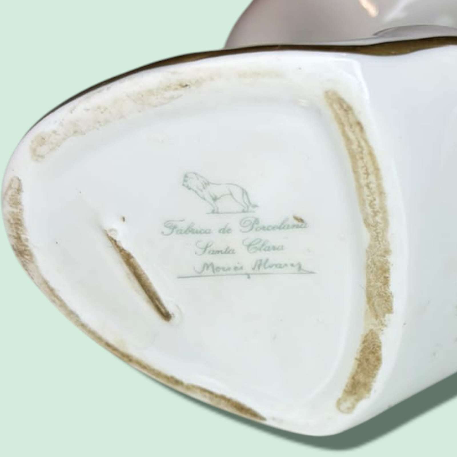Figura Santa Clara | Porcelana española coleccionable - Cositas Antiguas – La Guadaña, Anticuarios Online en Jerez , vender antigüedades, muebles antiguos