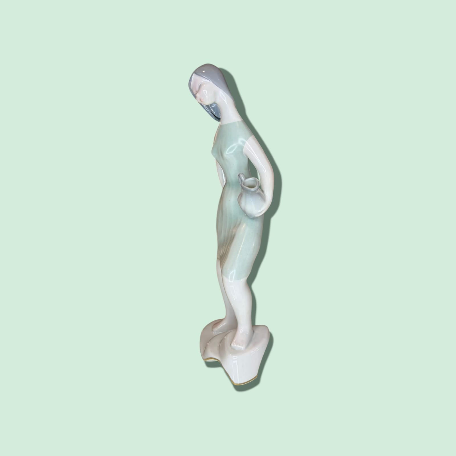 Figura Santa Clara | Porcelana española coleccionable - Cositas Antiguas – La Guadaña, Anticuarios Online en Jerez , vender antigüedades, muebles antiguos