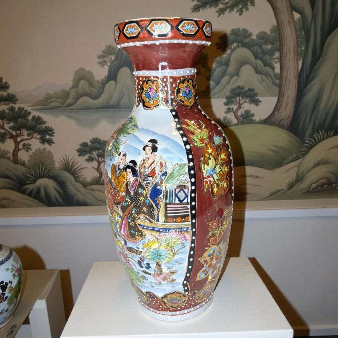 Jarrón de Porcelana China: Arte Oriental Pintado a Mano - Cositas Antiguas – La Guadaña, Anticuarios Online en Jerez , vender antigüedades, muebles antiguos