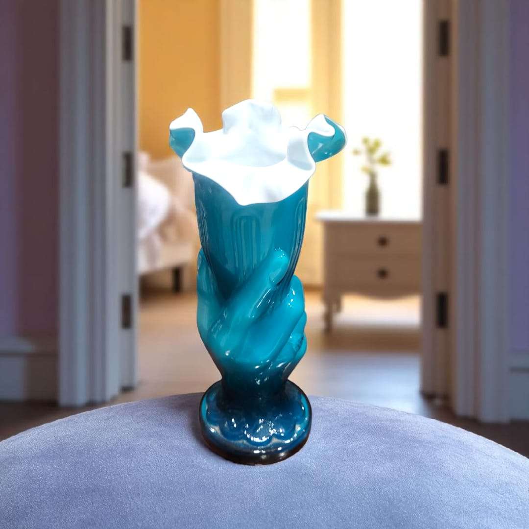 Florero de mano en cristal cuajado azul y blanco opalino - Cositas Antiguas – La Guadaña, Anticuarios Online en Jerez , vender antigüedades, muebles antiguos