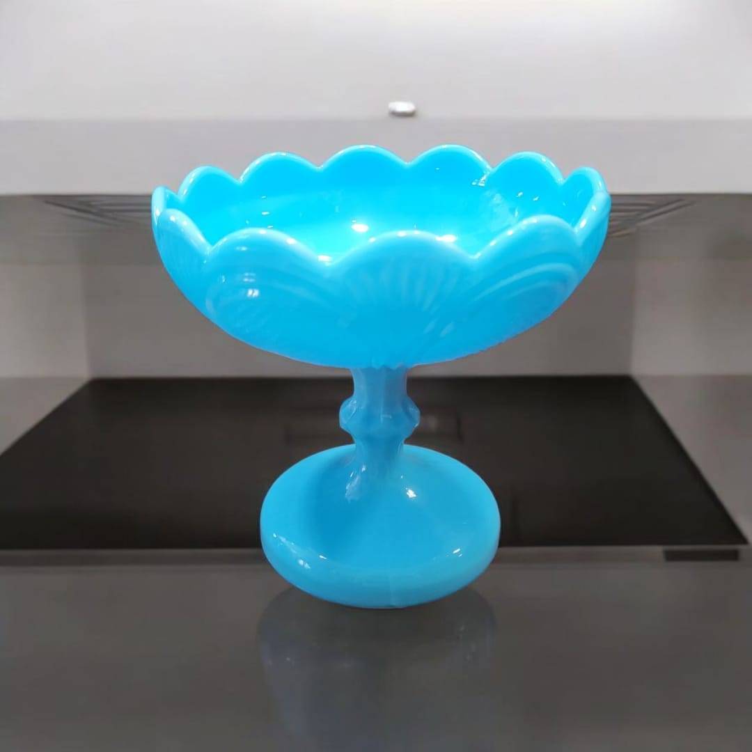 Frutero de opalina azul con diseño ondulado y elegante - Cositas Antiguas – La Guadaña, Anticuarios Online en Jerez , vender antigüedades, muebles antiguos