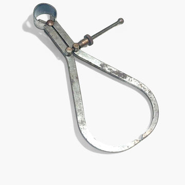 Galga / Calibrador antiguo de metal – Precisión y vintage - Cositas Antiguas – La Guadaña, Anticuarios Online en Jerez , vender antigüedades, muebles antiguos