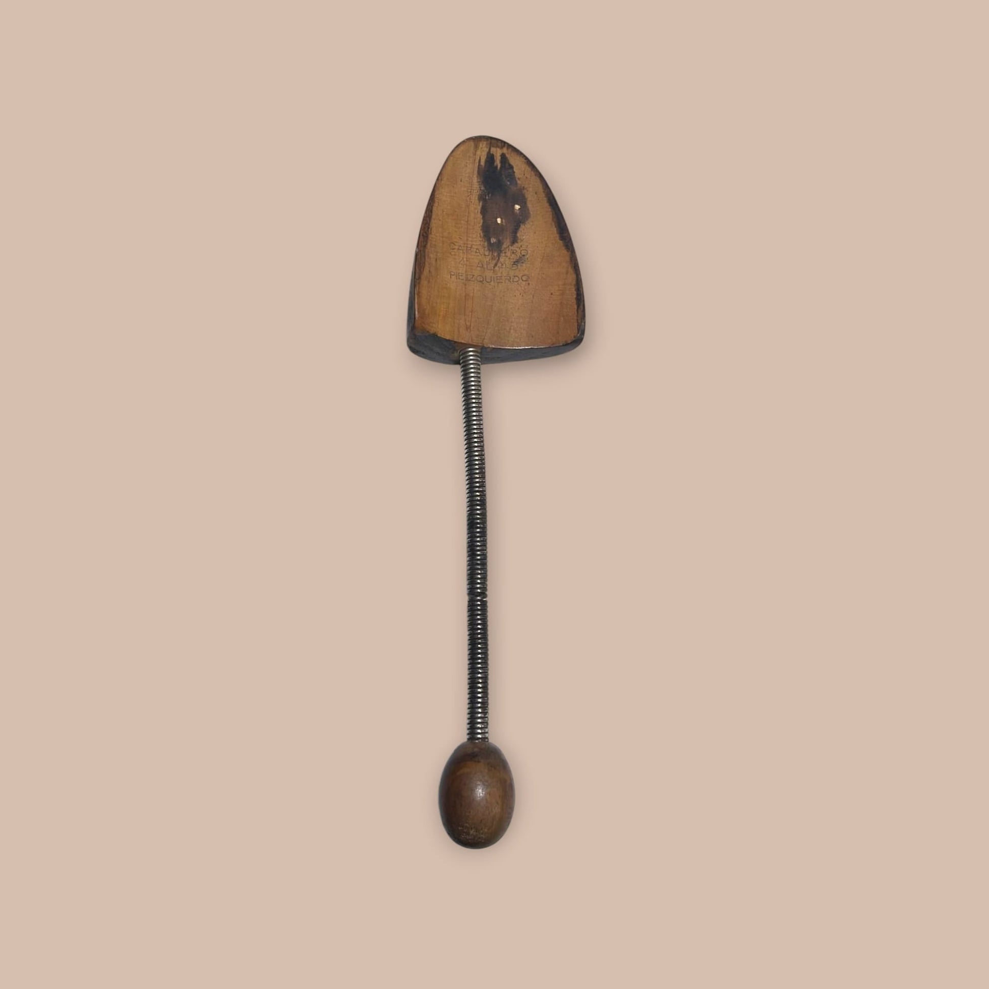 Hormas para zapatos antiguas de madera y metal | Vintage - Cositas Antiguas – La Guadaña, Anticuarios Online en Jerez , vender antigüedades, muebles antiguos