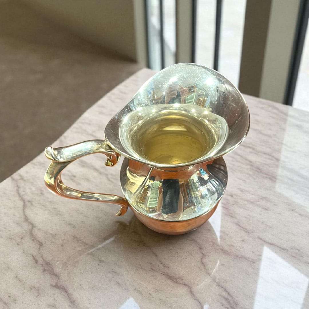 Jarra de metal plateado | Elegancia única en tu mesa - Cositas Antiguas – La Guadaña, Anticuarios Online en Jerez , vender antigüedades, muebles antiguos