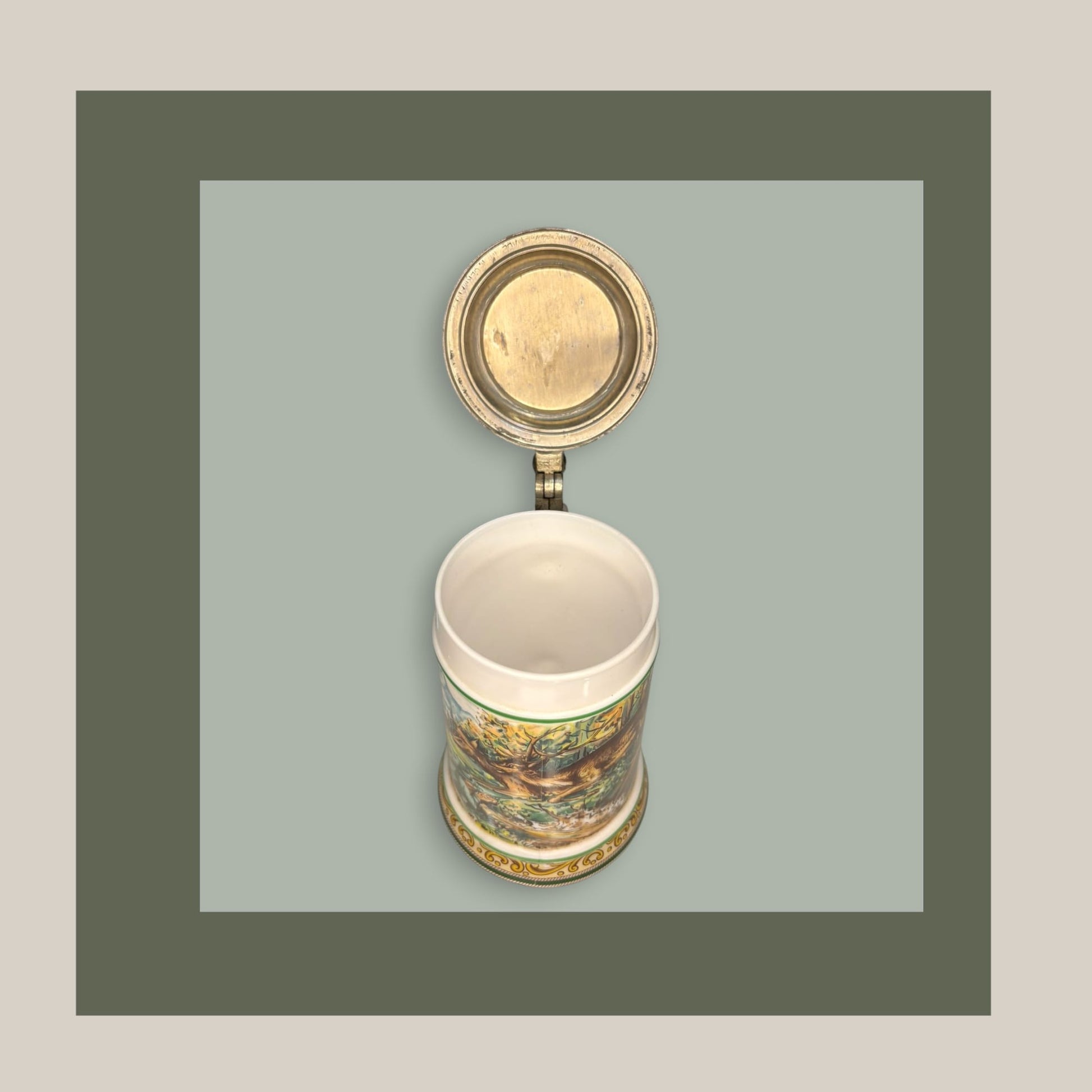 Jarra de cerveza alemana antigua de porcelana con tapa - Cositas Antiguas – La Guadaña, Anticuarios Online en Jerez , vender antigüedades, muebles antiguos