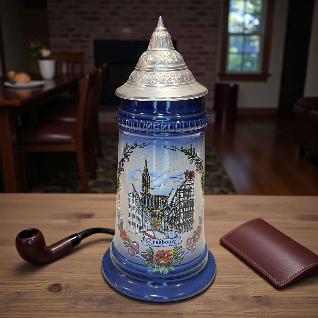 Jarra de cerveza alemana de porcelana con tapa metálica - Cositas Antiguas – La Guadaña, Anticuarios Online en Jerez , vender antigüedades, muebles antiguos