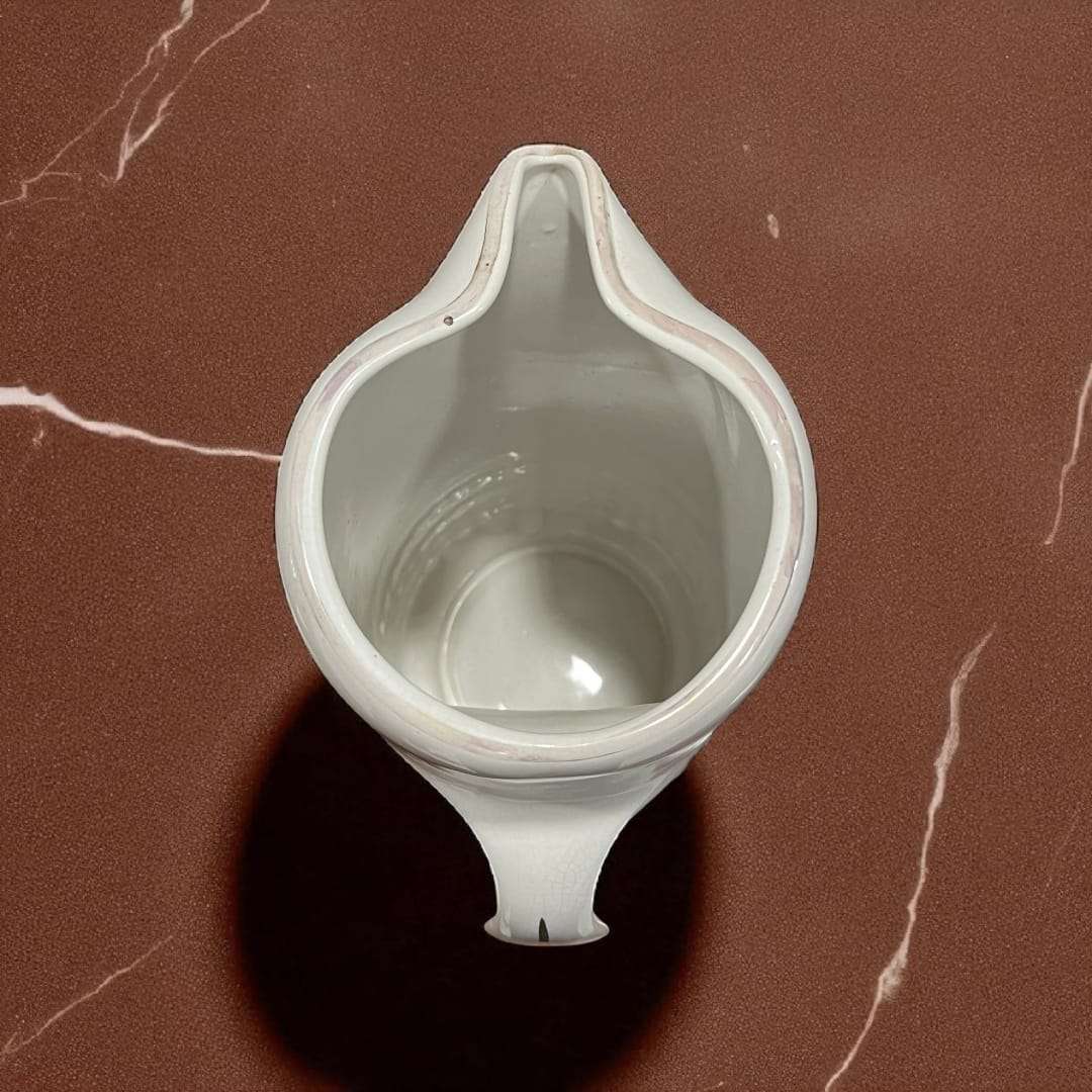 Jarra de porcelana Vitrosan con caballos pintados - Cositas Antiguas – La Guadaña, Anticuarios Online en Jerez , vender antigüedades, muebles antiguos