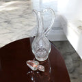 Jarra licorera de cristal tallada con asa elegante - Cositas Antiguas – La Guadaña, Anticuarios Online en Jerez , vender antigüedades, muebles antiguos