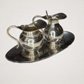 Pareja de jarritas vintage de metal plateado con bandeja - Cositas Antiguas – La Guadaña, Anticuarios Online en Jerez , vender antigüedades, muebles antiguos