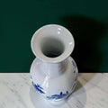 Jarrón de porcelana danesa Copenhague con decoración azul - Cositas Antiguas – La Guadaña, Anticuarios Online en Jerez , vender antigüedades, muebles antiguos