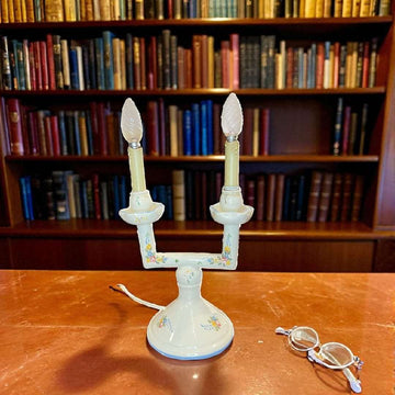 Lampara de mesa de porcelana de Manises – Arte y tradición - Cositas Antiguas – La Guadaña, Anticuarios Online en Jerez , vender antigüedades, muebles antiguos