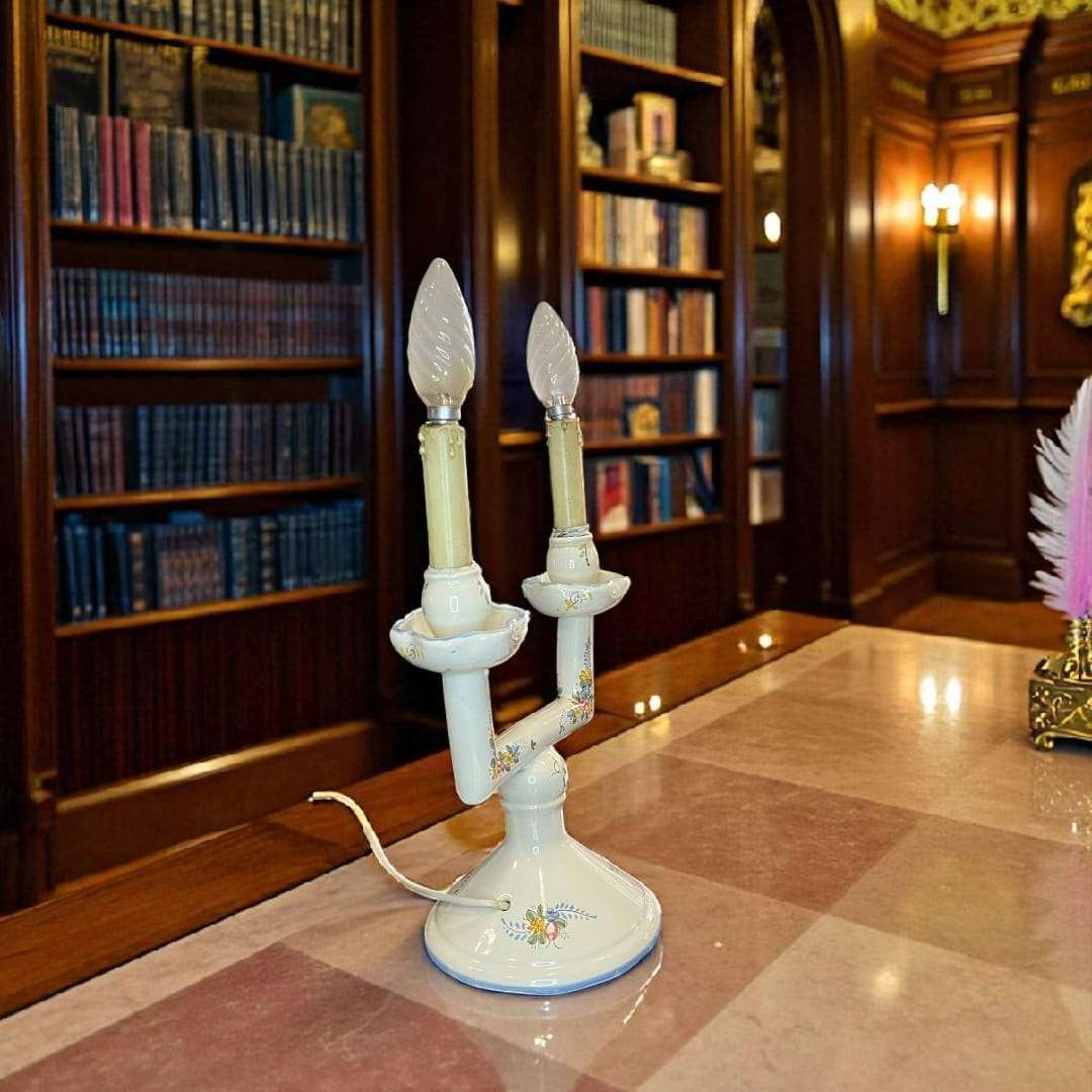 Lampara de mesa de porcelana de Manises – Arte y tradición - Cositas Antiguas – La Guadaña, Anticuarios Online en Jerez , vender antigüedades, muebles antiguos
