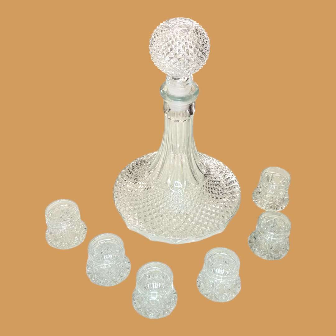 Licorera de cristal tallado con copas | Elegancia clásica - Cositas Antiguas – La Guadaña, Anticuarios Online en Jerez , vender antigüedades, muebles antiguos