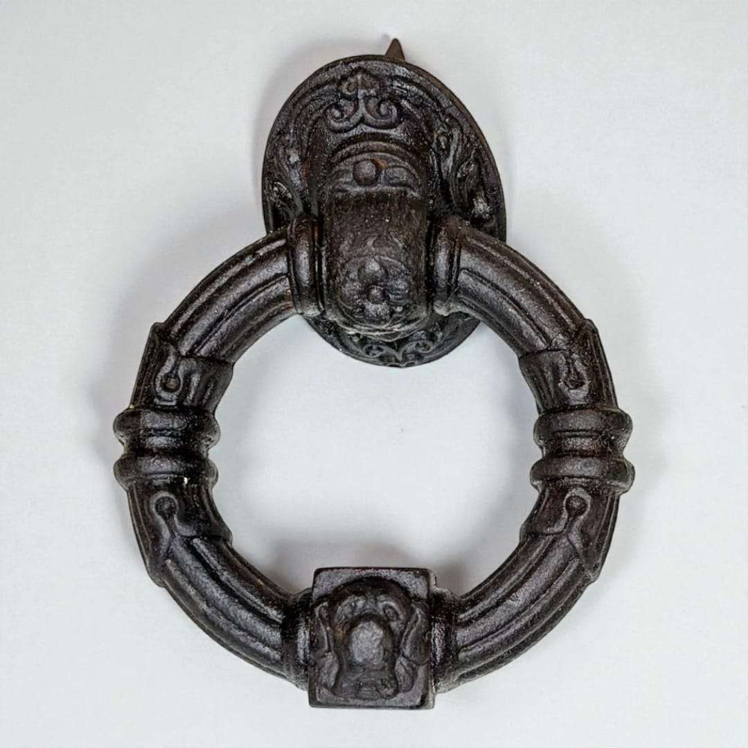 Aldaba de Argolla Siglo XVIII en Hierro Forjado Auténtico - Cositas Antiguas – La Guadaña, Anticuarios Online en Jerez , vender antigüedades, muebles antiguos