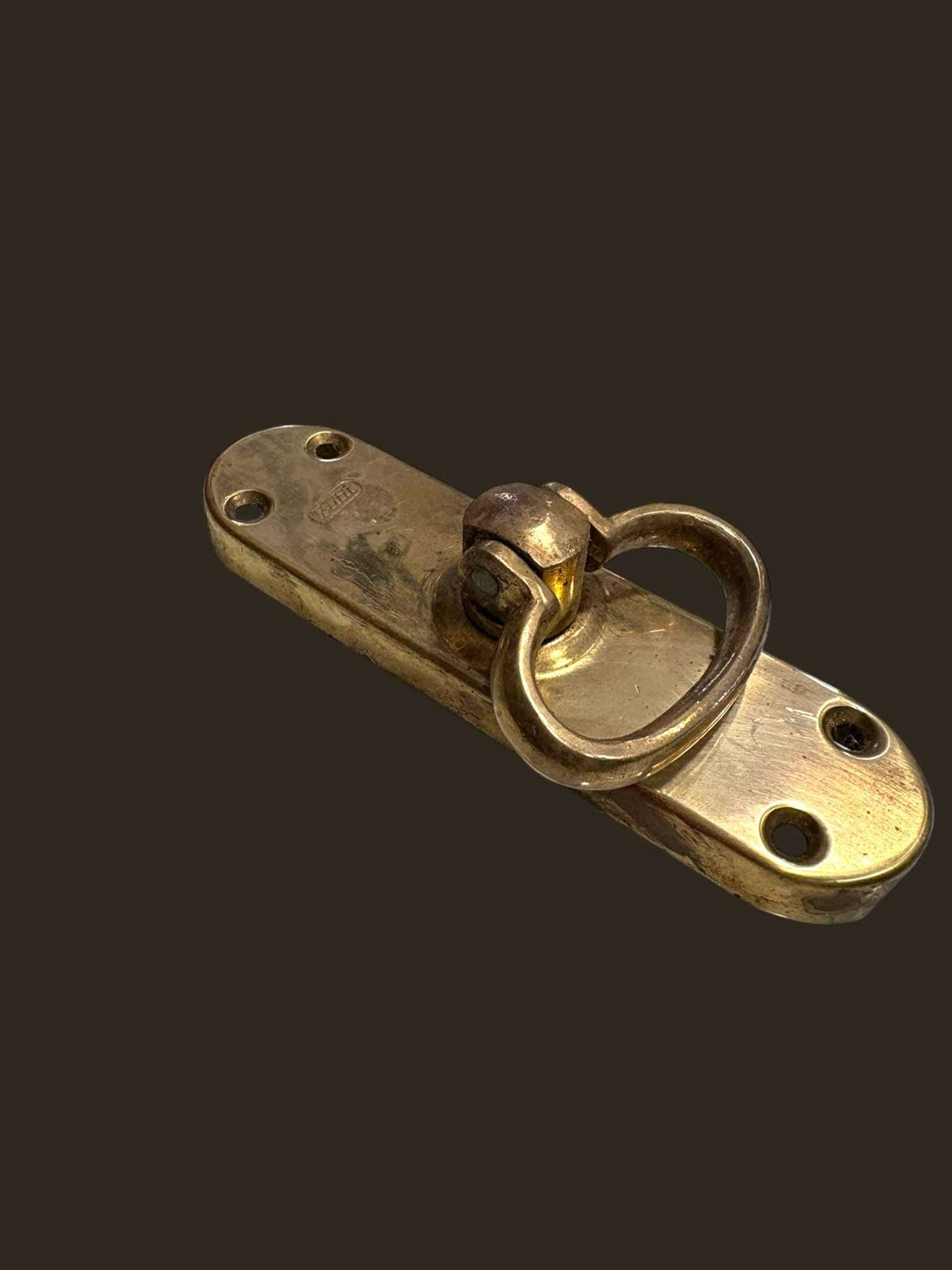 Pestillo de ventaja de metal dorado antiguo original - Cositas Antiguas – La Guadaña, Anticuarios Online en Jerez , vender antigüedades, muebles antiguos