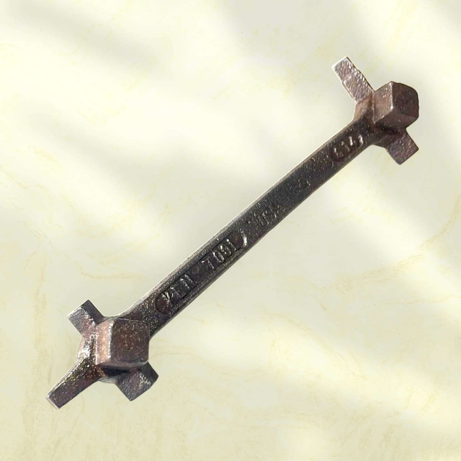 Llave Ken Tool G14 para tapones cuadrados de drenaje - Cositas Antiguas – La Guadaña, Anticuarios Online en Jerez , vender antigüedades, muebles antiguos