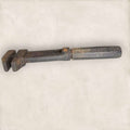 Llave inglesa antigua ajustable – herramienta única - Cositas Antiguas – La Guadaña, Anticuarios Online en Jerez , vender antigüedades, muebles antiguos