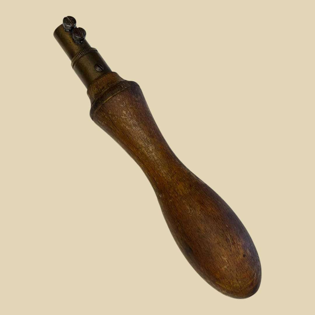 Mango de sierra de carpintería antiguo de madera y metal - Cositas Antiguas – La Guadaña, Anticuarios Online en Jerez , vender antigüedades, muebles antiguos