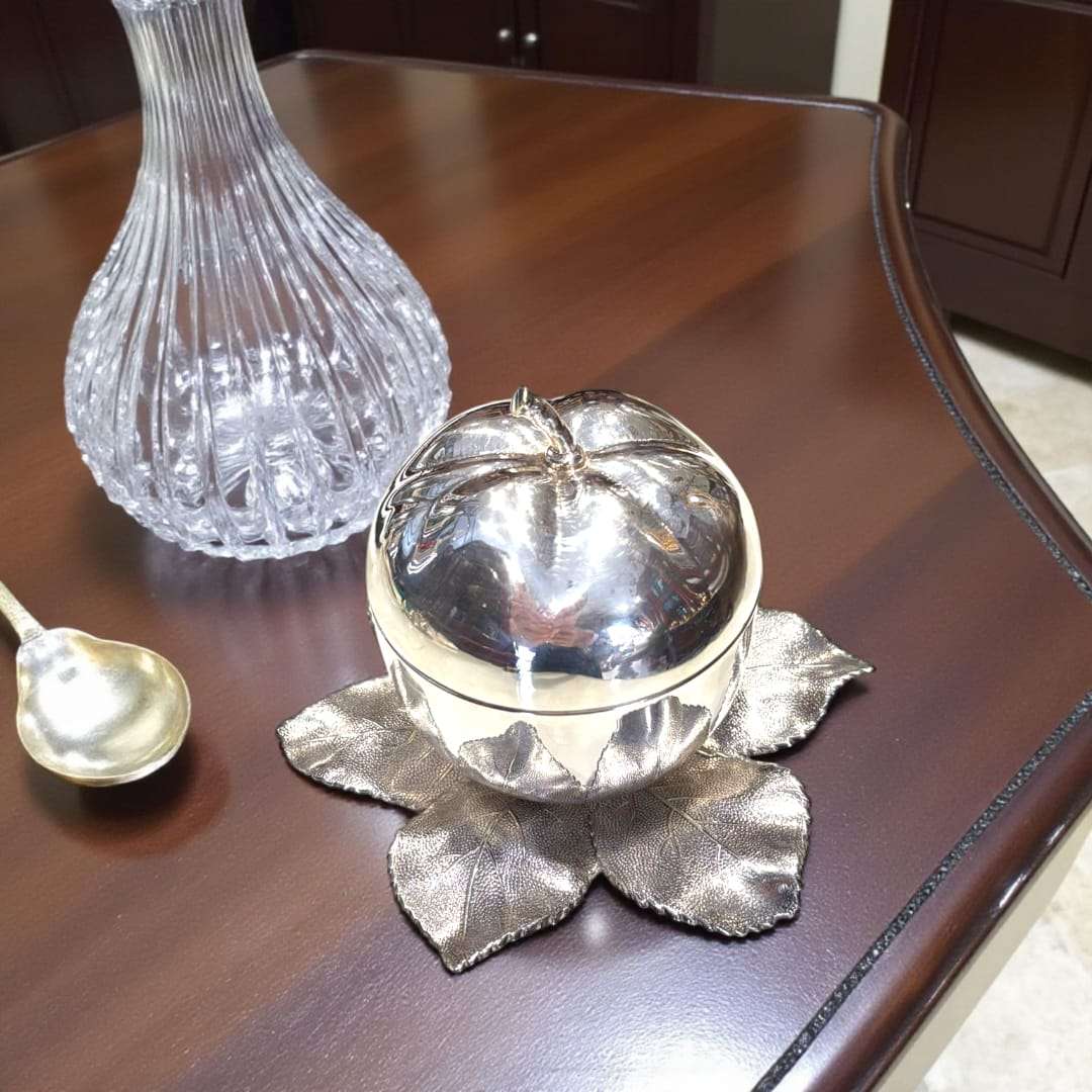 Azucarero de Metal Plateado: Diseño de Manzana Exclusivo - Cositas Antiguas – La Guadaña, Anticuarios Online en Jerez , vender antigüedades, muebles antiguos