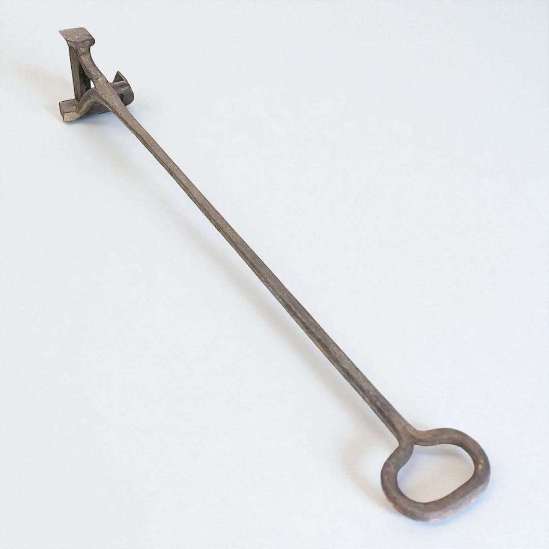Marcador tonelero de forja con letra L | Pieza única antigua - Cositas Antiguas – La Guadaña, Anticuarios Online en Jerez , vender antigüedades, muebles antiguos