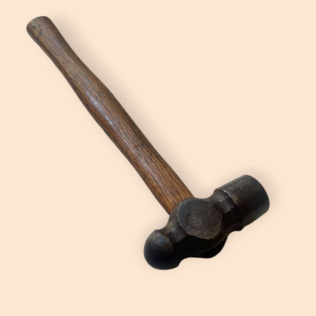 Martillo de bola antiguo con mango de madera original - Cositas Antiguas – La Guadaña, Anticuarios Online en Jerez , vender antigüedades, muebles antiguos