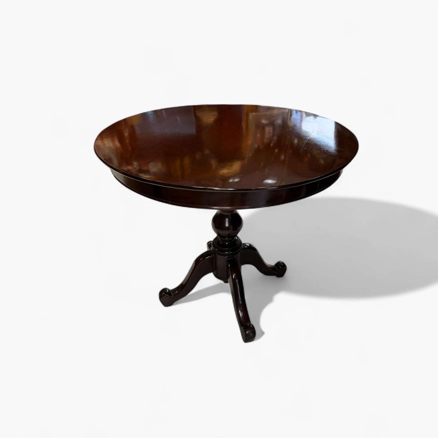 Mesa redonda de caoba clásica | Elegancia y calidad únicas - Cositas Antiguas – La Guadaña, Anticuarios Online en Jerez , vender antigüedades, muebles antiguos