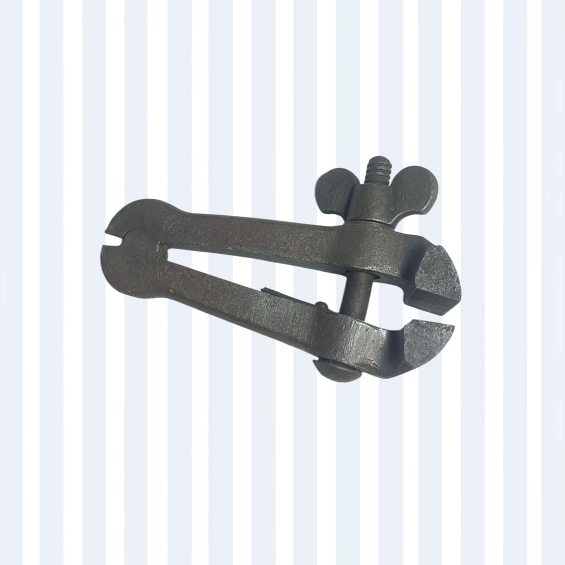 Mordaza de mano antigua | Tornillo de banco de joyero - Cositas Antiguas – La Guadaña, Anticuarios Online en Jerez , vender antigüedades, muebles antiguos