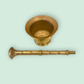Mortero de bronce antiguo con maja original única - Cositas Antiguas – La Guadaña, Anticuarios Online en Jerez , vender antigüedades, muebles antiguos