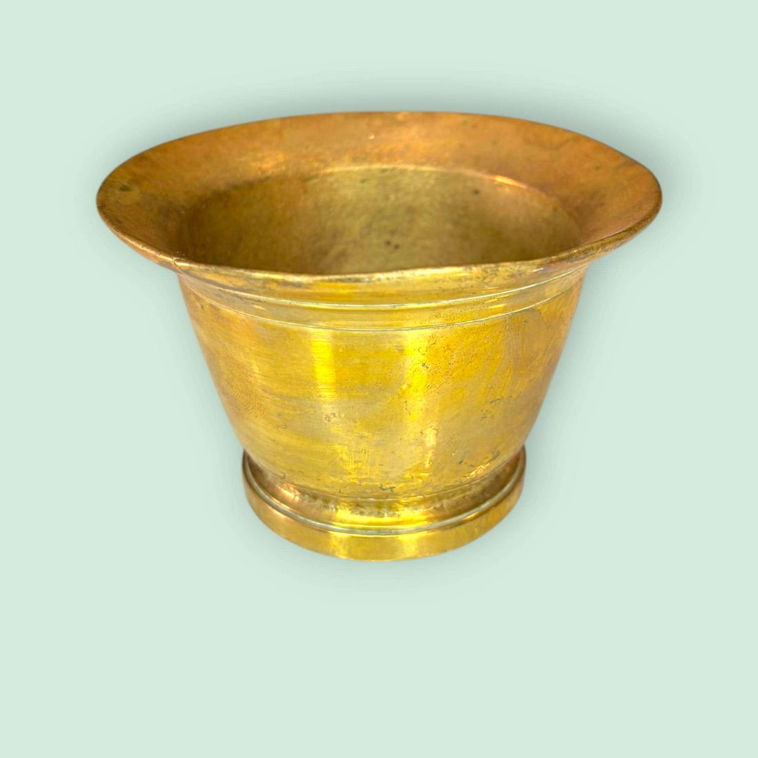 Mortero de bronce antiguo con maja original única - Cositas Antiguas – La Guadaña, Anticuarios Online en Jerez , vender antigüedades, muebles antiguos