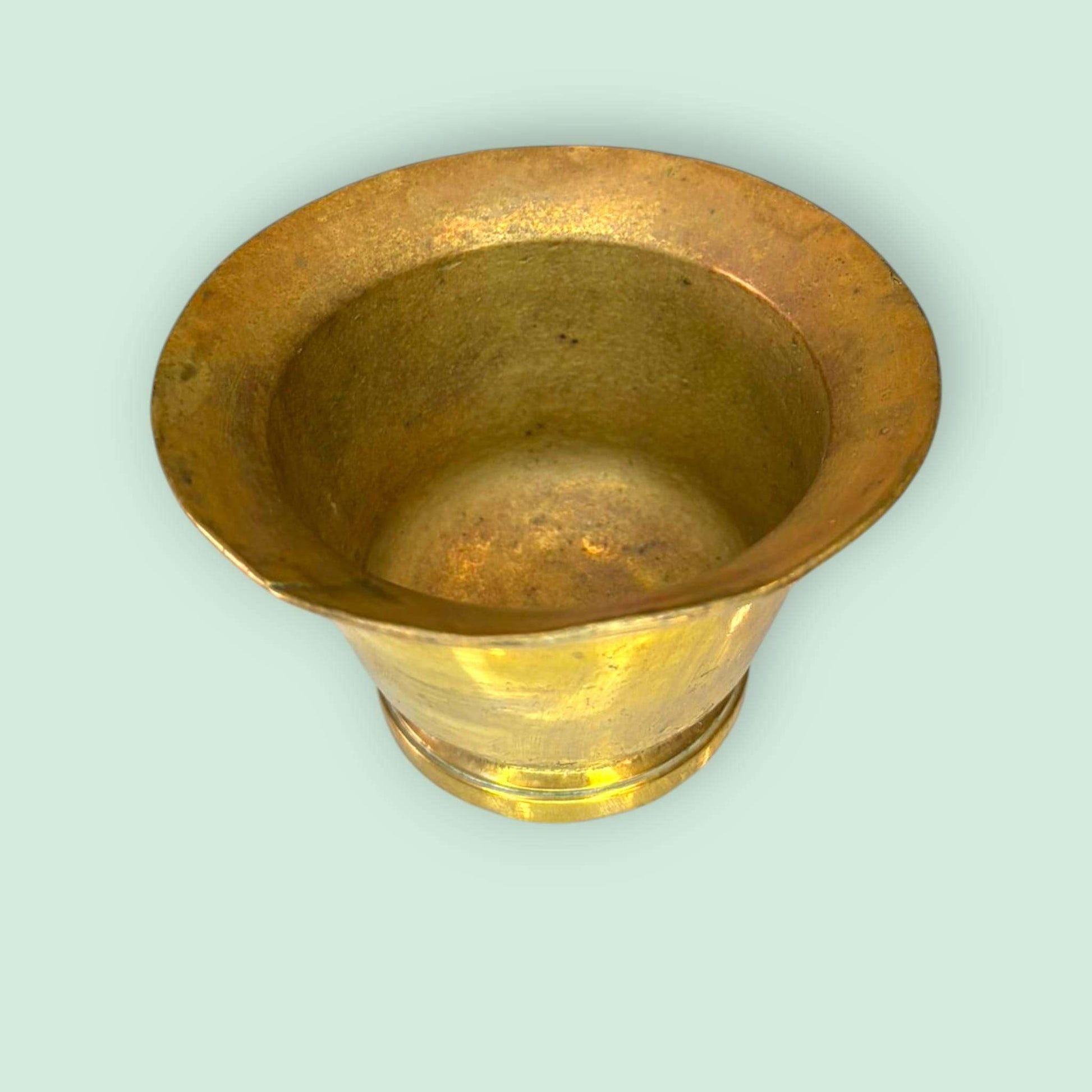Mortero de bronce antiguo con maja original única - Cositas Antiguas – La Guadaña, Anticuarios Online en Jerez , vender antigüedades, muebles antiguos