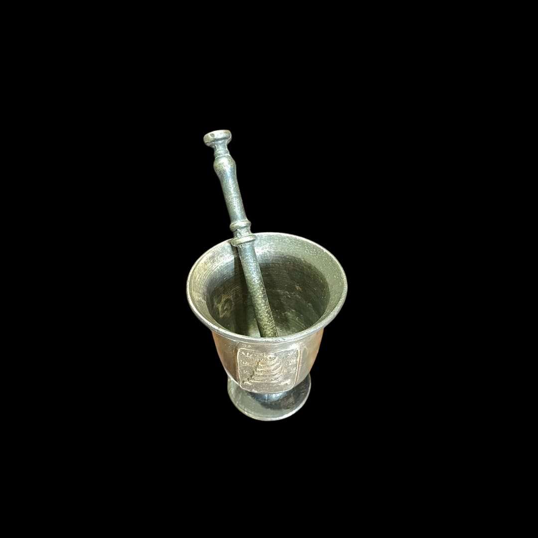 Mortero de bronce antiguo | Exclusivo y único - Cositas Antiguas – La Guadaña, Anticuarios Online en Jerez , vender antigüedades, muebles antiguos