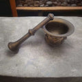 Mortero de bronce con maja antigua artesanal - Cositas Antiguas – La Guadaña, Anticuarios Online en Jerez , vender antigüedades, muebles antiguos