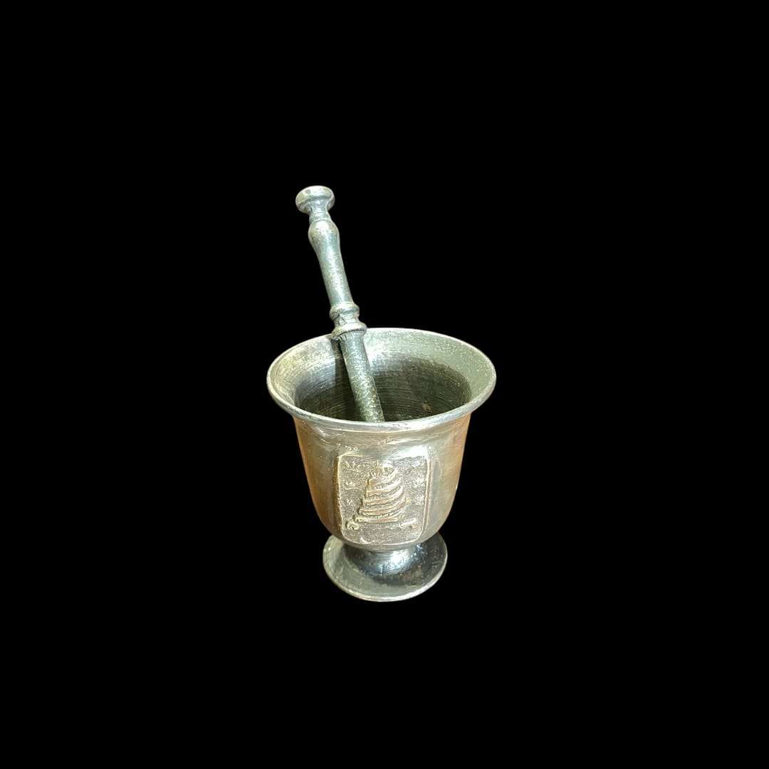 Mortero de bronce antiguo | Exclusivo y único - Cositas Antiguas – La Guadaña, Anticuarios Online en Jerez , vender antigüedades, muebles antiguos