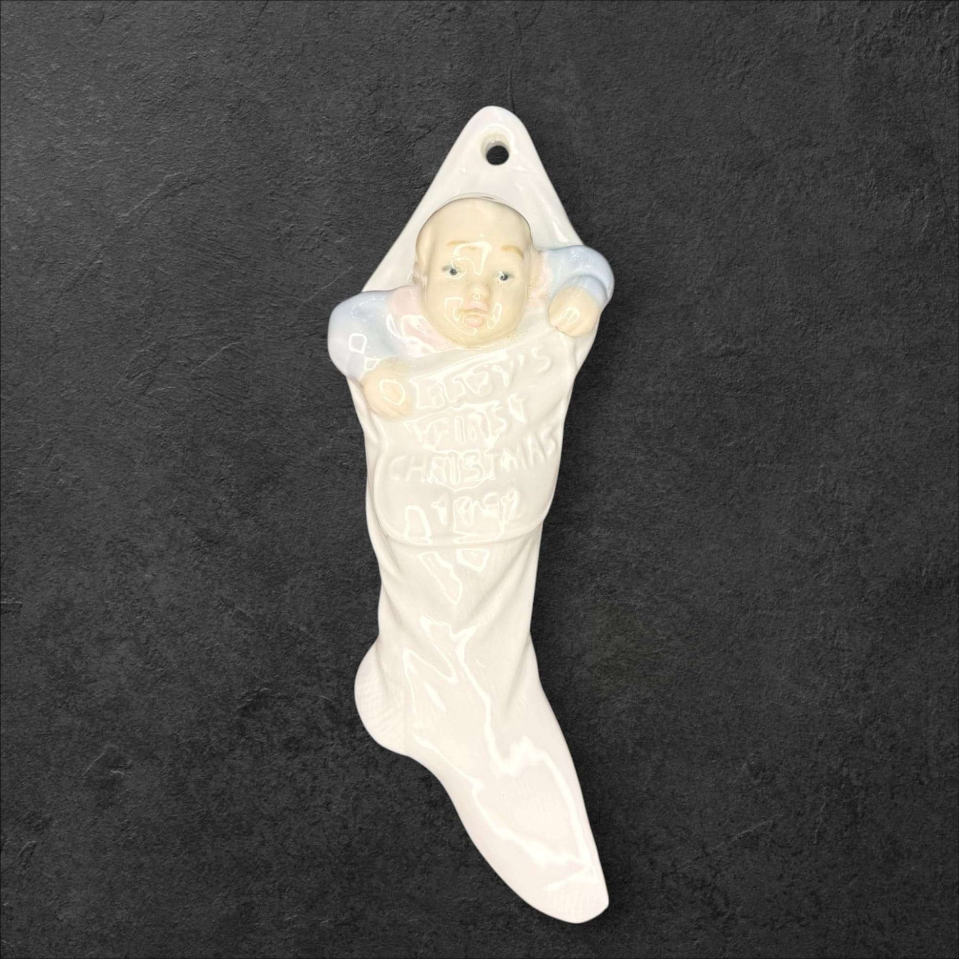 La primera Navidad del bebé | Figura Lladró original - Cositas Antiguas – La Guadaña, Anticuarios Online en Jerez , vender antigüedades, muebles antiguos