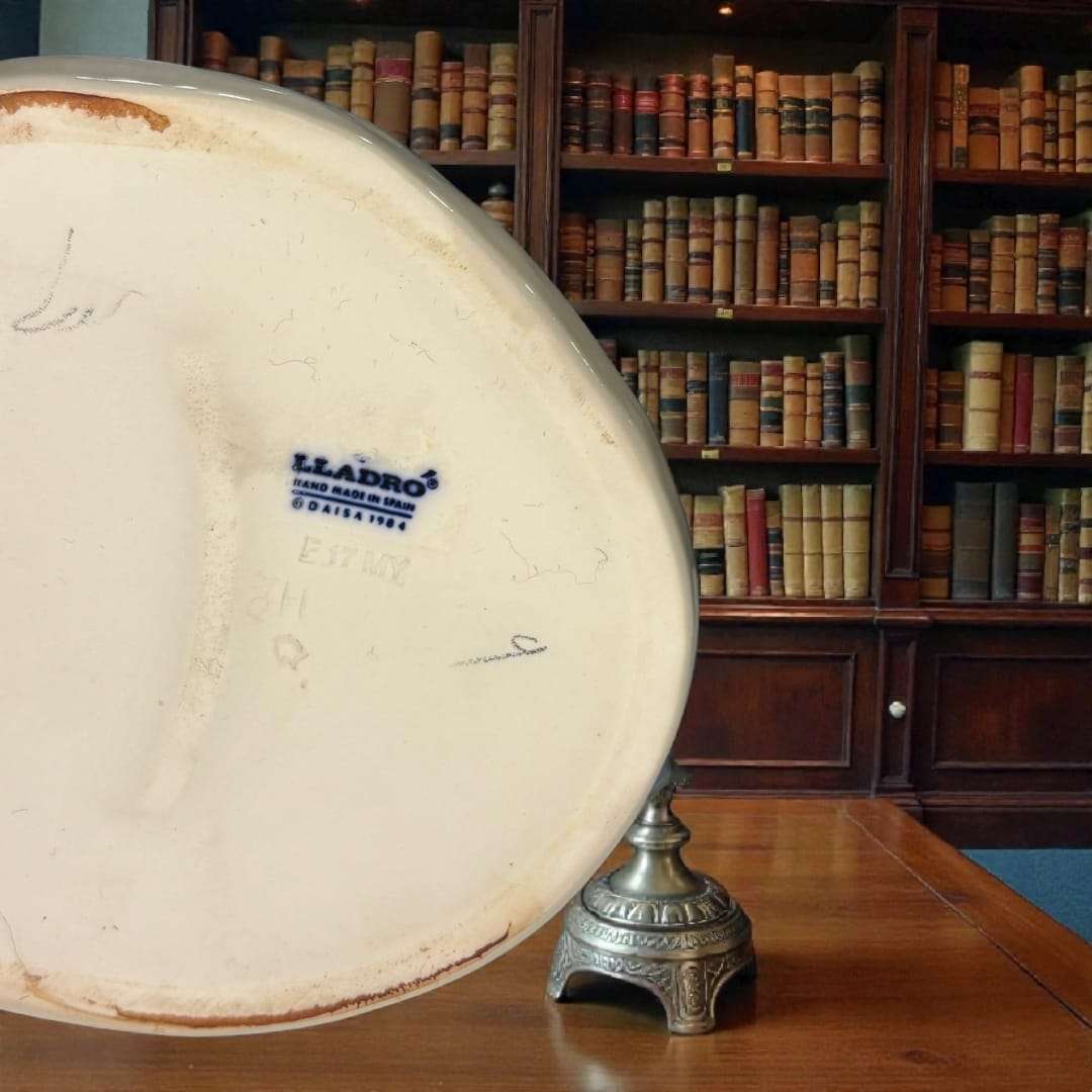 Pareja Lladró en porcelana fina | Elegancia, arte - Cositas Antiguas – La Guadaña, Anticuarios Online en Jerez , vender antigüedades, muebles antiguos