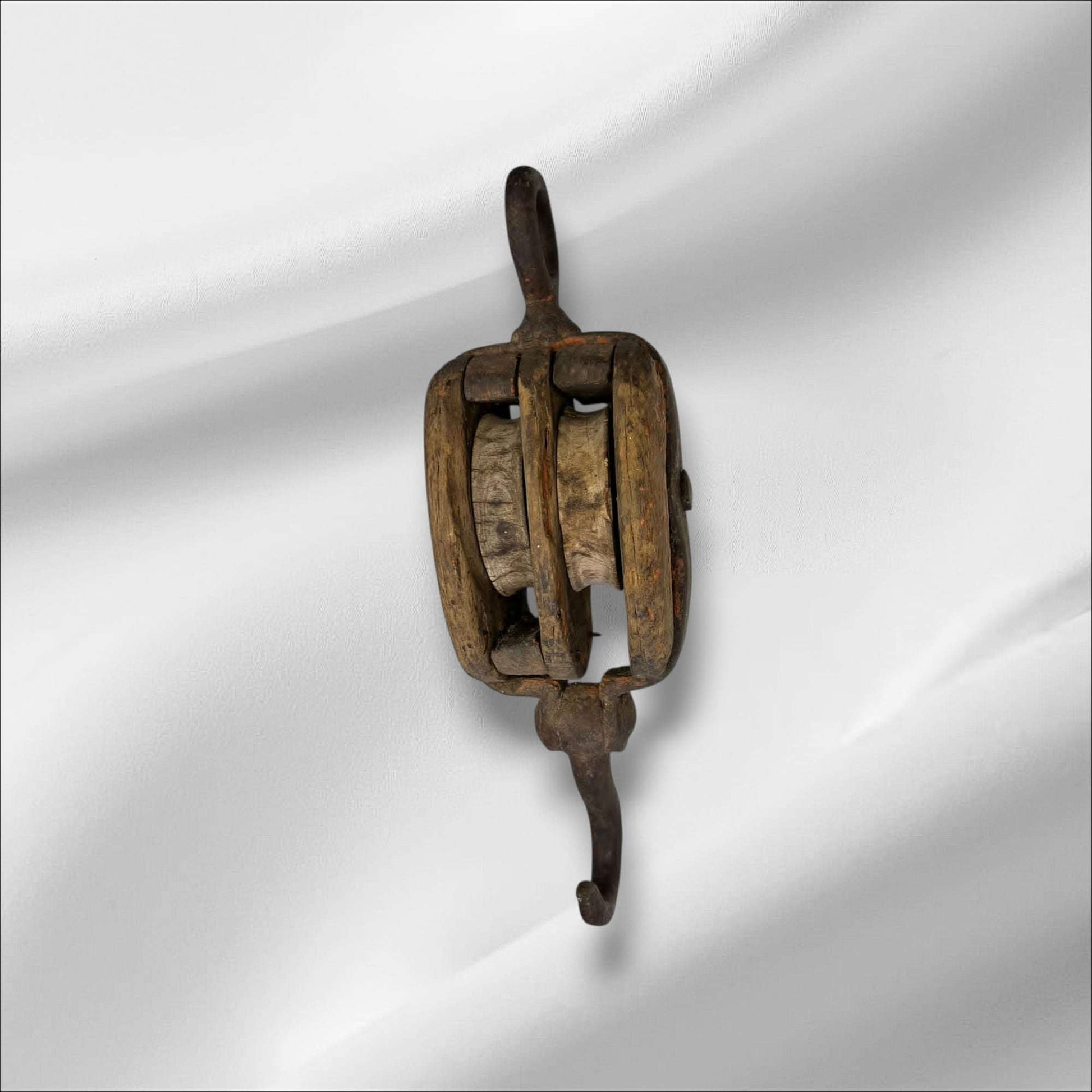 Polea doble antigua de madera y hierro — aparejo náutico - Cositas Antiguas – La Guadaña, Anticuarios Online en Jerez , vender antigüedades, muebles antiguos