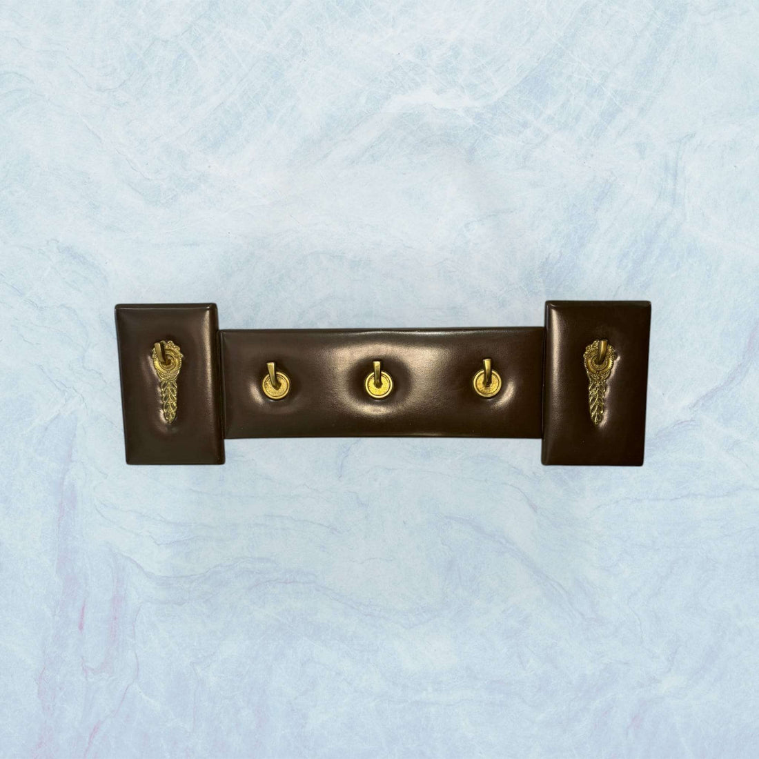 Perchero Elegante de Metal y Cuero Exclusivo y Único - Cositas Antiguas – La Guadaña, Anticuarios Online en Jerez , vender antigüedades, muebles antiguos