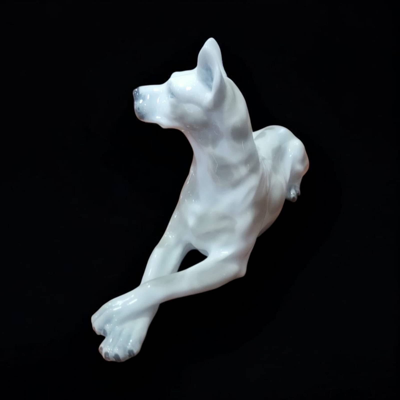 Perro de porcelana Leonardo PEYRO, elegancia en cerámica - Cositas Antiguas – La Guadaña, Anticuarios Online en Jerez , vender antigüedades, muebles antiguos