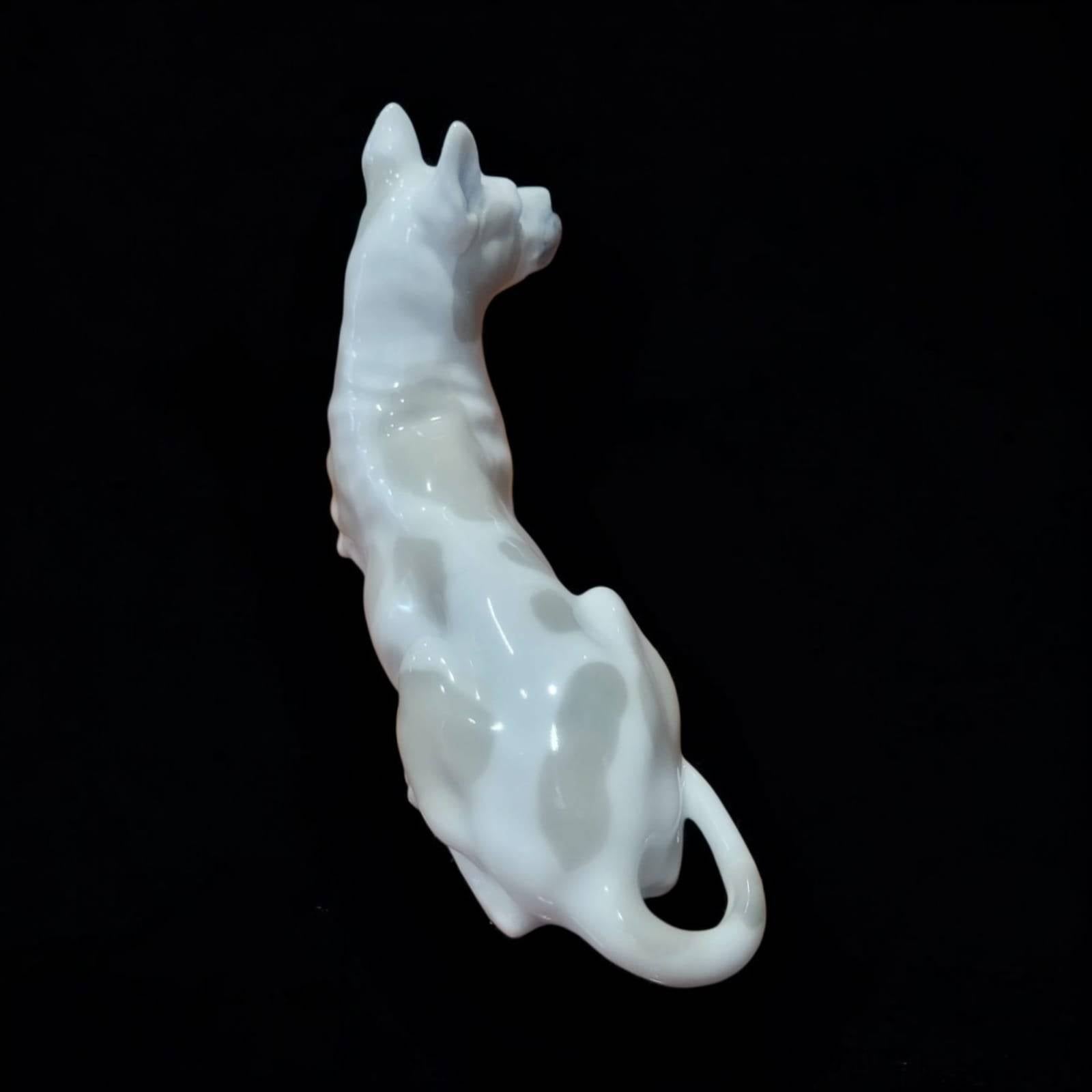 Perro de porcelana Leonardo PEYRO, elegancia en cerámica - Cositas Antiguas – La Guadaña, Anticuarios Online en Jerez , vender antigüedades, muebles antiguos