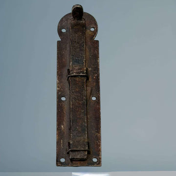 Pestillo de puerta antiguo – cerrojo metálico artesanal - Cositas Antiguas – La Guadaña, Anticuarios Online en Jerez , vender antigüedades, muebles antiguos