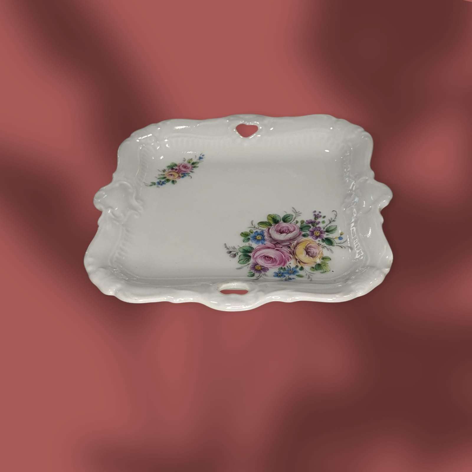 Pareja de bandejitas de porcelana Victoria – Elegancia - Cositas Antiguas – La Guadaña, Anticuarios Online en Jerez , vender antigüedades, muebles antiguos