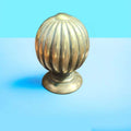 Pomo o remate decorativo de bronce clásico y elegante - Cositas Antiguas – La Guadaña, Anticuarios Online en Jerez , vender antigüedades, muebles antiguos