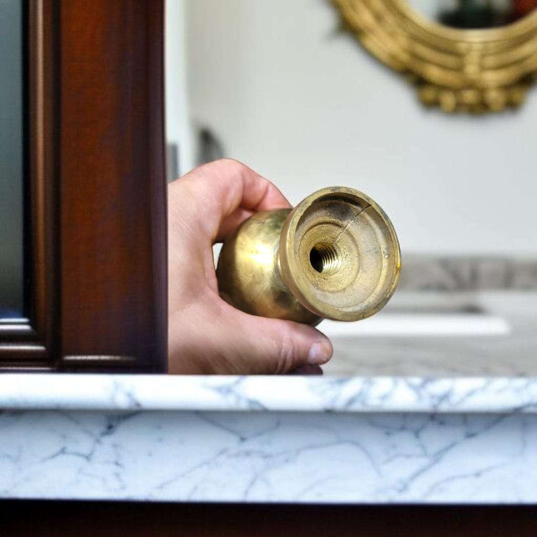 Remate de bronce tipo bola decorativo y clásico - Cositas Antiguas – La Guadaña, Anticuarios Online en Jerez , vender antigüedades, muebles antiguos