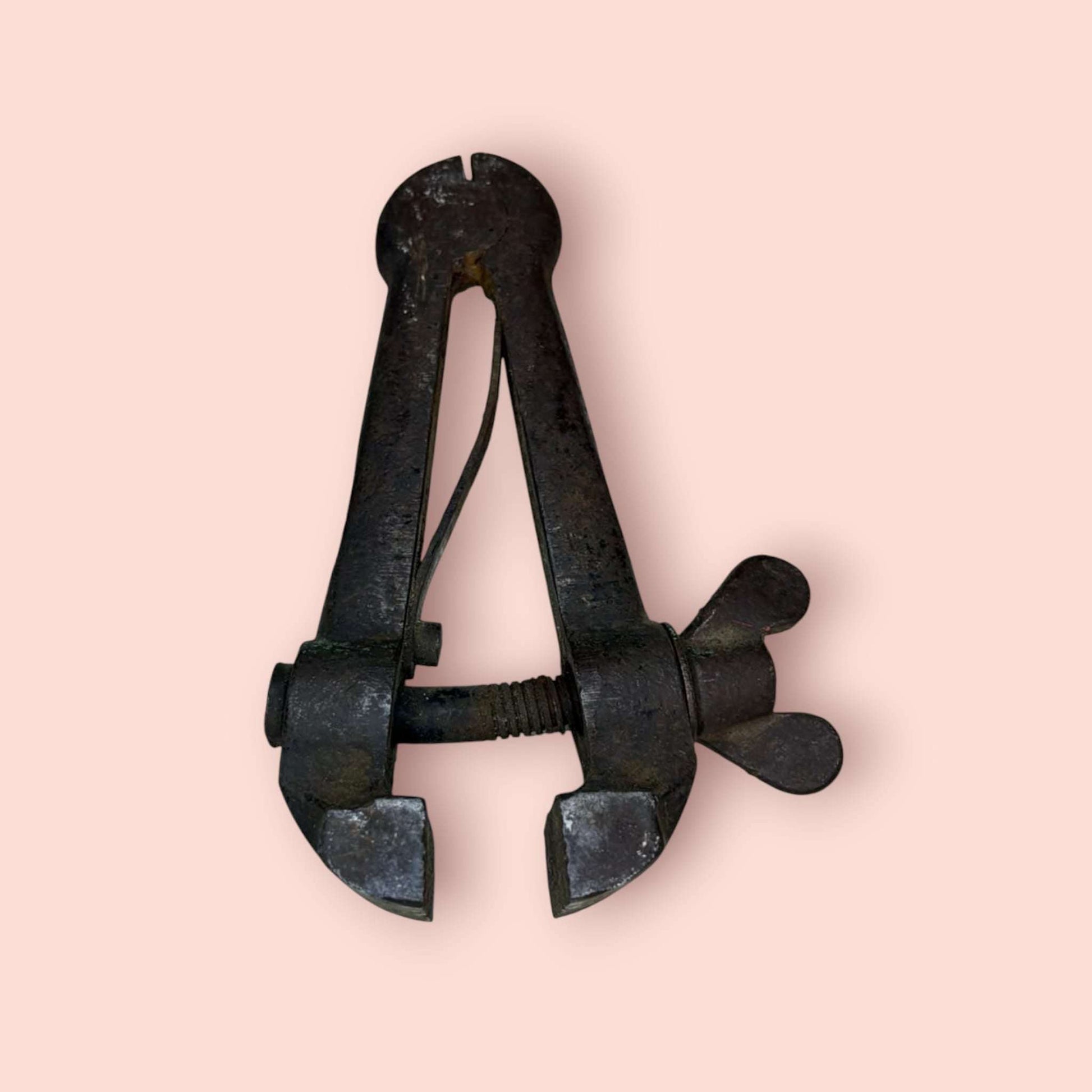 Presilla antigua de talabartero: pieza exclusiva - Cositas Antiguas – La Guadaña, Anticuarios Online en Jerez , vender antigüedades, muebles antiguos