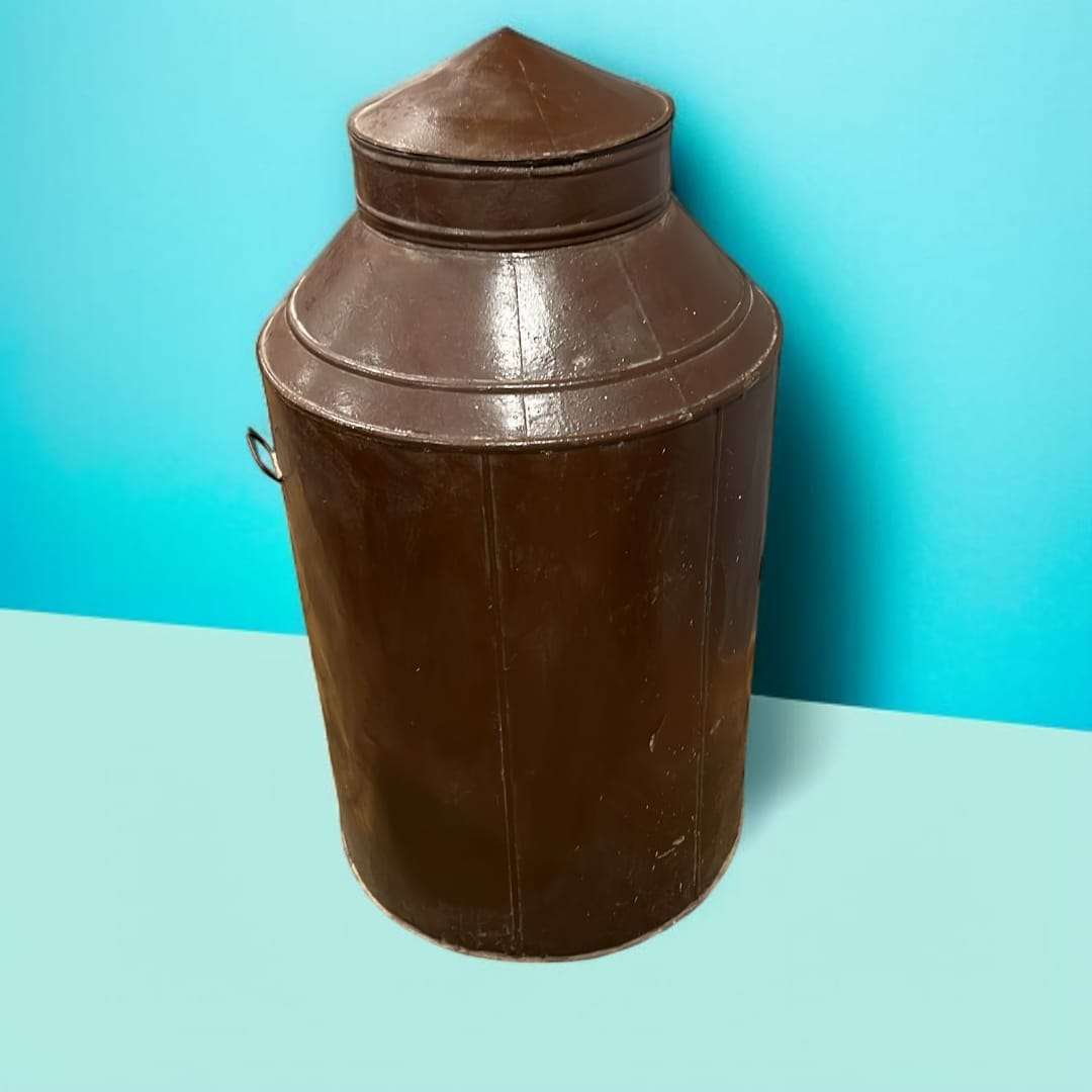 Cantara de chapa antigua – Recipiente coleccionable único - Cositas Antiguas – La Guadaña, Anticuarios Online en Jerez , vender antigüedades, muebles antiguos