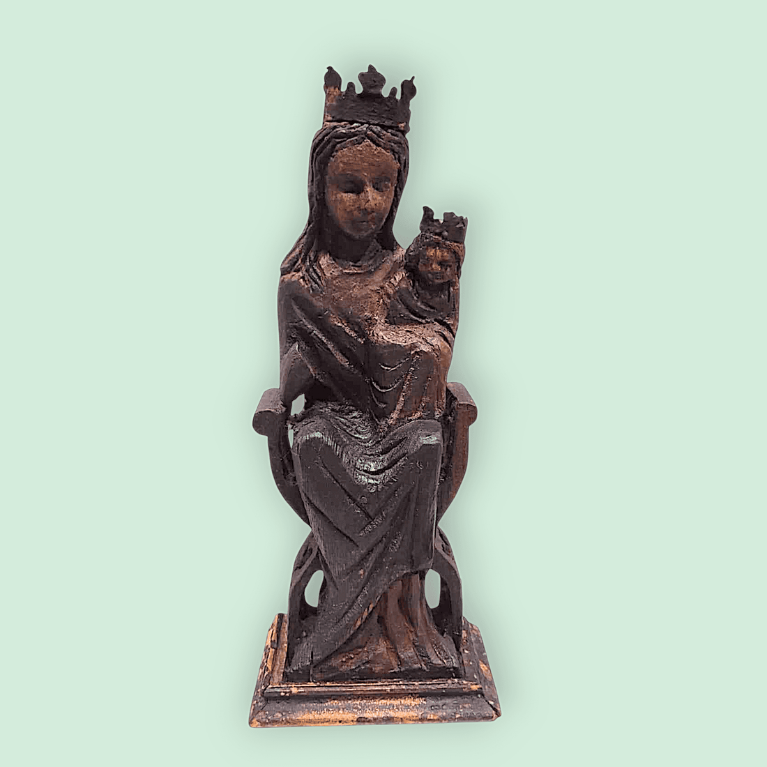 Virgen María con Niño Jesús en roble tallado estilo románico - Cositas Antiguas – La Guadaña, Anticuarios Online en Jerez , vender antigüedades, muebles antiguos