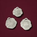 Lote de platos de cristal con forma de hoja antiguos - Cositas Antiguas – La Guadaña, Anticuarios Online en Jerez , vender antigüedades, muebles antiguos