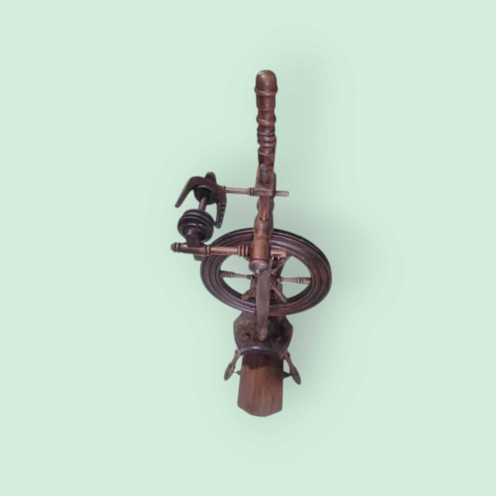 Rueca de madera antigua tratada para decoración - Cositas Antiguas – La Guadaña, Anticuarios Online en Jerez , vender antigüedades, muebles antiguos
